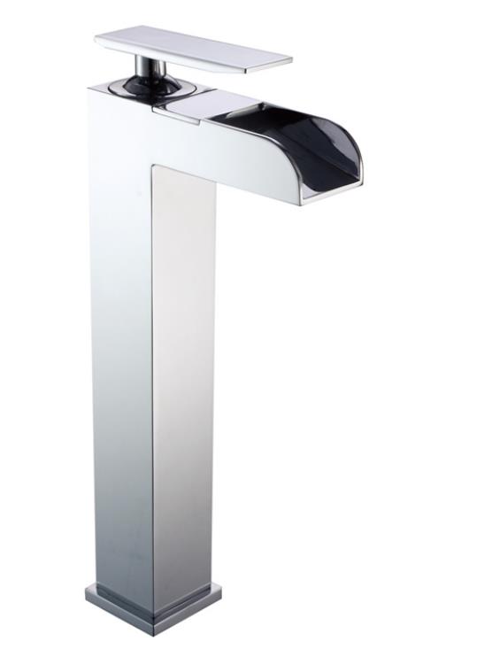 iebuvejama izlietnes maisitaja Axor One virsapmetuma dala, iztece 220 mm, no sienas, matets melns