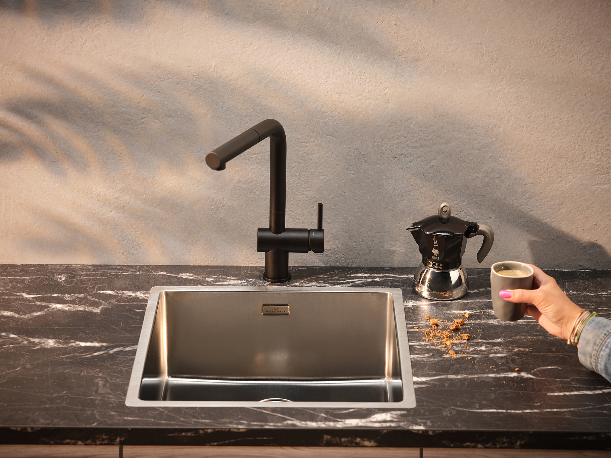 virtuves izlietnes maisitajs Crystal, gold